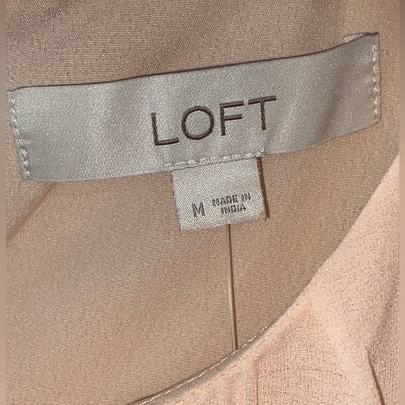 NWT LOFT Pleated Peach Sleeveless Floral Lace Blouse Size Medium - Picture 11 of 14